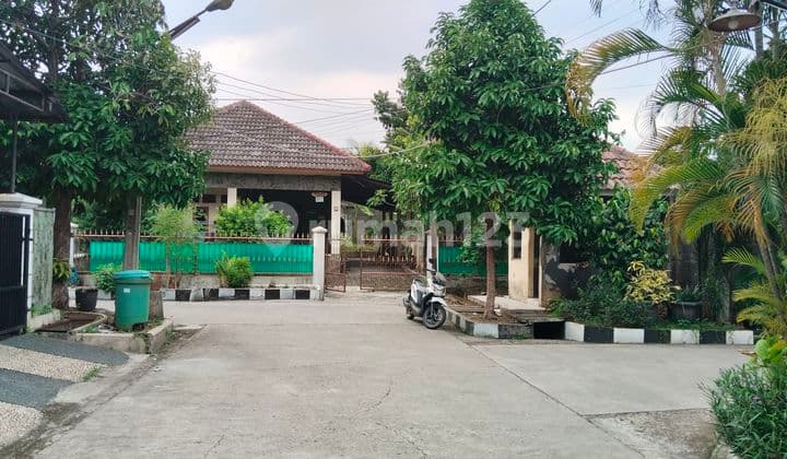 Jual Rumah Hook, di Perum Jatijajar, Jl. Raya Jakarta Bogor