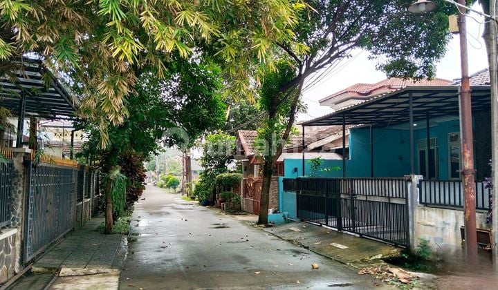 Jual Rumah Komersial 2 Unit di Komplek Depok Mulya 1, Deket Tol Beji Depok