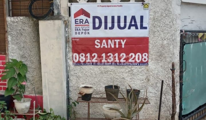 House for Sale, Land Included, on Bangau Street, Depok 1, Near Church