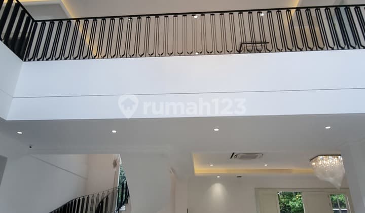 House Of Brand New American Classic At Menteng, Jakarta Pusat