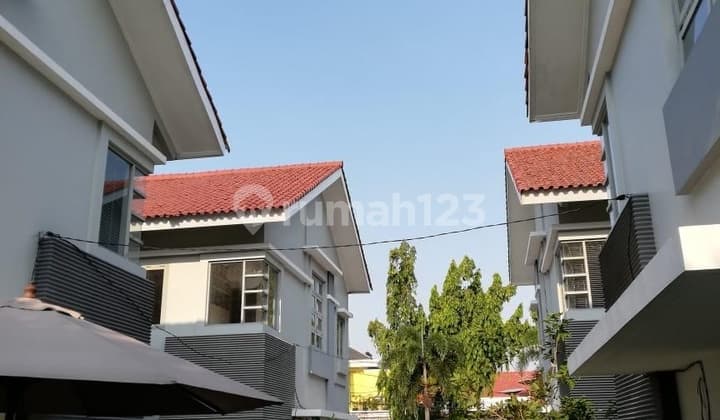For Sale 4 Unit Rumah Dalam 1 Pintu