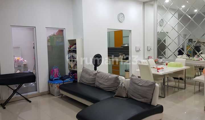 Rumah Pik Walet Permai 7X25 Rapi. Siap Huni. Hadap Selatan. Nego