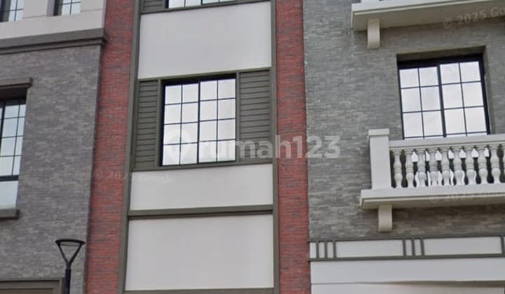 Rukan Osaka PIK 2. 3 Lantai .Harga Nego