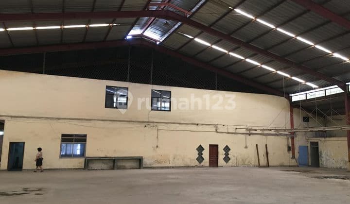 For Sale Warehouse Jurumudi 1755 M2 With 2-Story Office Access for 40Ft Containers