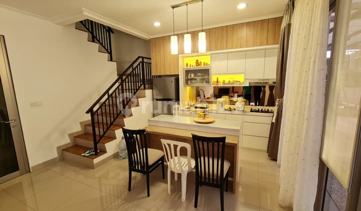 Disewakan Rumah Pik 2 Tahap 1 Furnished 8X10 Dekat Club House