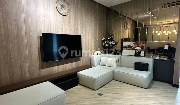 Rumah Mayang Permai 3 Lantai Full Renovasi Kondisi Bagus Siap Huni Nego