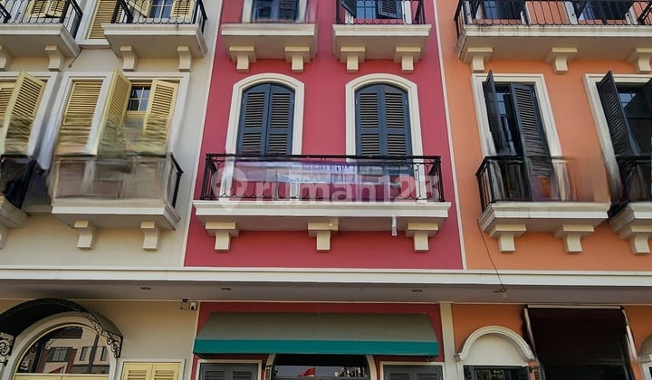 Rukan Osaka PIK 2. Hadap Boulevard. Brand New. 3 Lantai. 2 Muka. Harga Nego