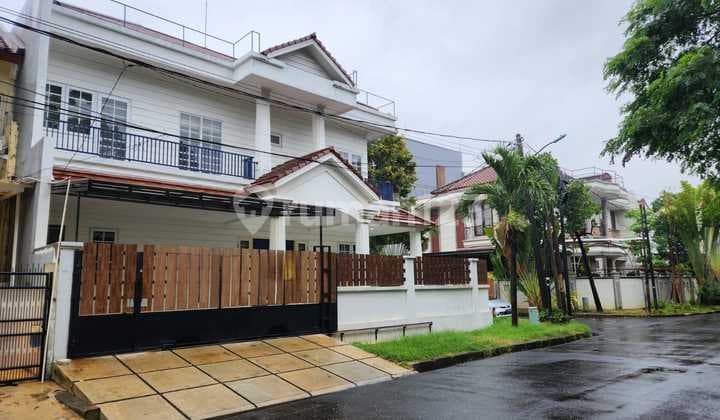 Hoek House Taman Semanan Indah. Semi-Furnished. See It to Love It.