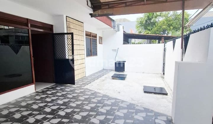 Disewakan Rumah Mulyosari 1 Lantai Surabaya Selangkah ke Raya Mulyosari Surabaya