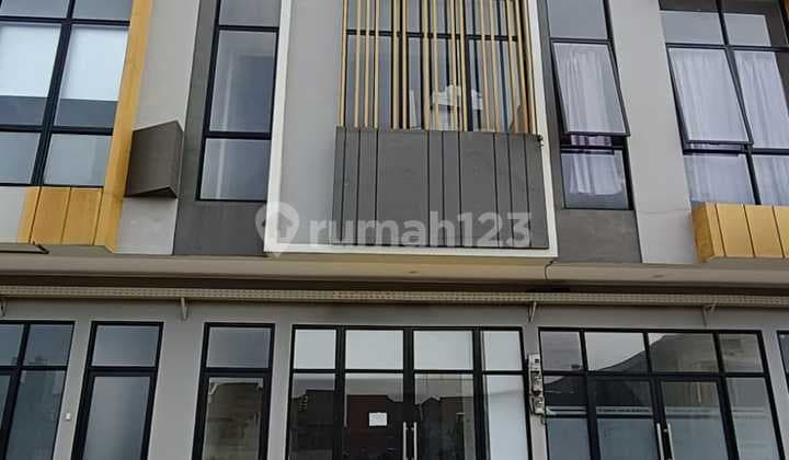 For Sale: Furnished Shophouse in Eastern Park, Sukolilo, Surabaya