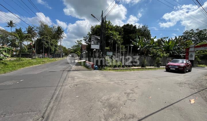 3menit Jalan Kaliurang km 10 Jogja SHM P