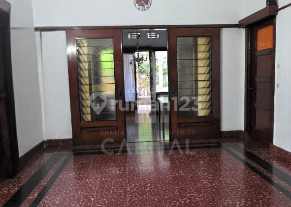 Rumah Heritage Klasik Luas Sayap Riau SHM Cocok untuk Usaha Nyaman untuk Rumah Tinggal
