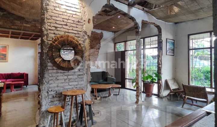 Ruang Usaha Resto Dan Cafe Mewah Lokasi Strategis di Jalan Cipaganti Mainroad Bandung