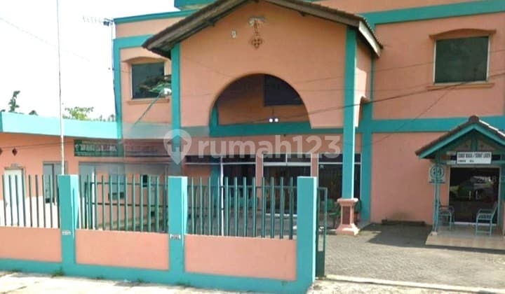 Gedung 3 Lantai Harga Murah Ex Klinik di Narogong Bogor