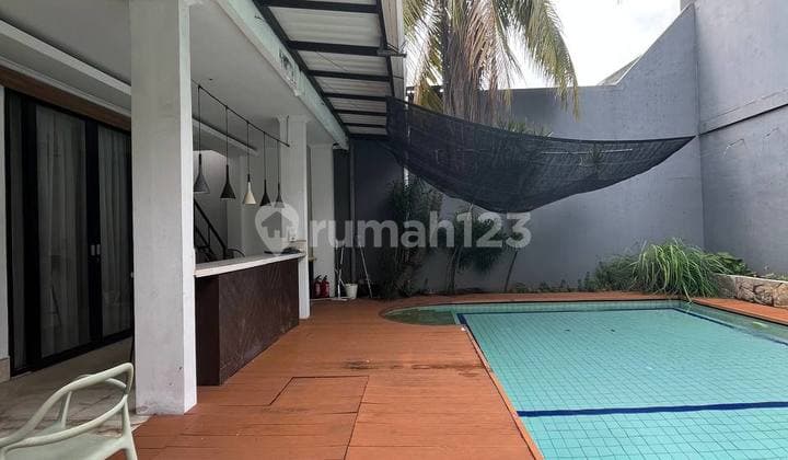 Rumah Menarik di Boulevard Dalam Kawasan Kota Wisata Cibubur Bogor