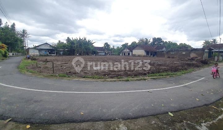 Tanah Strategis Dekat Area Polda Jogja Tepi Jalan Aspal