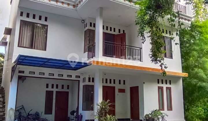 Rumah 2 Lantai 5 Kamar Tidur Jl Kaliurang KM 9 + Rooftop Area Parkir Luas
