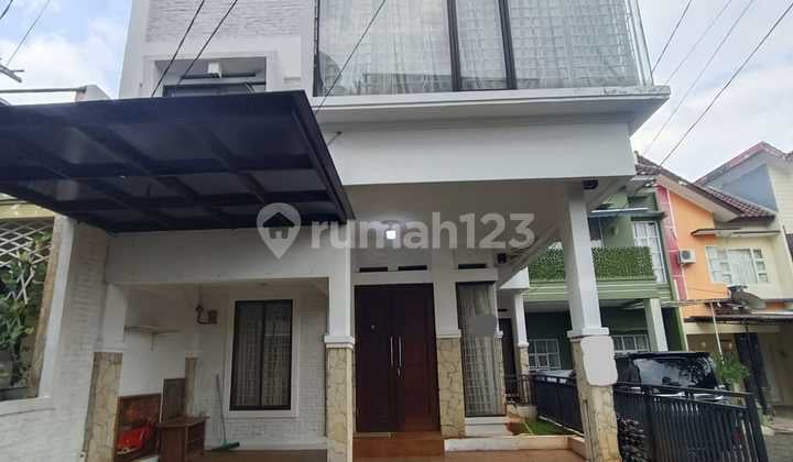 Rumah di Komplek FLO Residence Pisangan Ciputat Timur TangSel