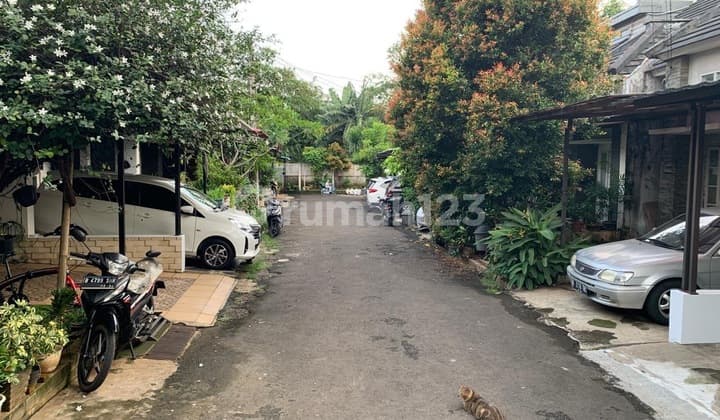 Rumah di Taman Merpati , Serua Indah, Ciputat, Tangerang Selatan