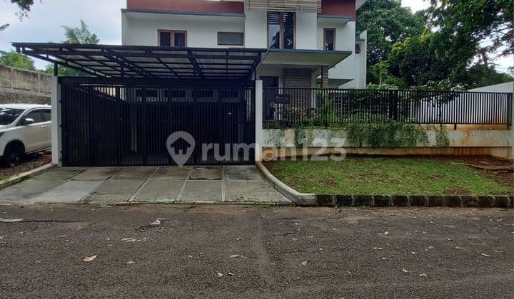 RUMAH DALAM CLUSTER EKSKLUSIF MENTENG BINTARO JAYA TANGSEL