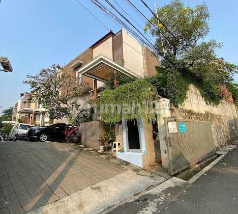 LUXURY HOUSE IN KEMANG, KEBAYORAN BARU, SOUTH JAKARTA