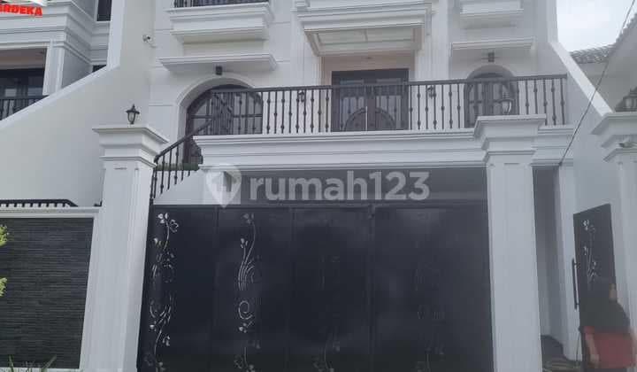 Rumah Baru Mewah di Kav Deplu, Cipadu, Larangan Kota Tangerang