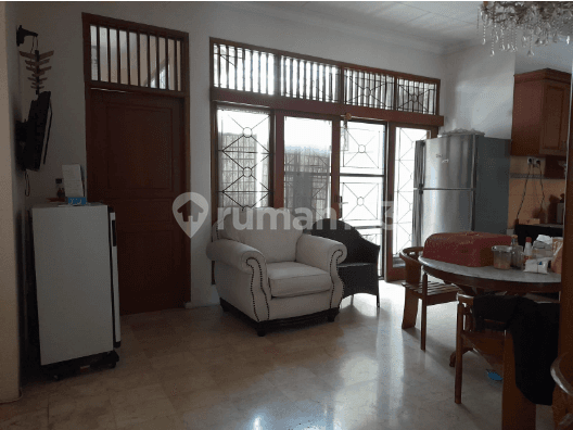 Jual cepat rumah hook dan asri di Bintaro jaya sektor 5 tangerang selatan