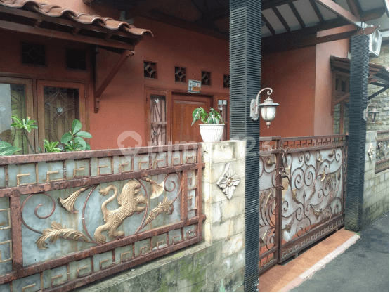 Quick Sale Rental House on Gudang Bi Cilangkap Street, Tapos, Depok