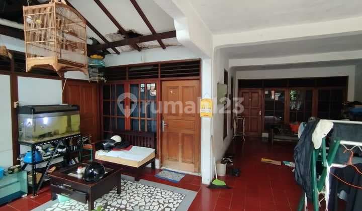 For Sale: House Located 750 Meters from Haji Nawi MRT Station, South Jakarta.