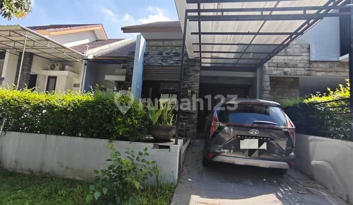 Semi-Furnished House at Citraland West Surabaya - For Rent