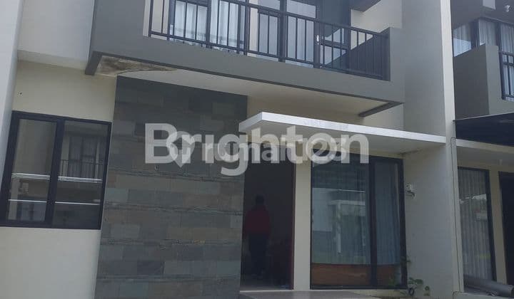 LUXURIOUS AND STRATEGIC HOUSE IN A SERENE ENVIRONMENT, ALANG ALANG LEBAR, SOUTH SUMATRA