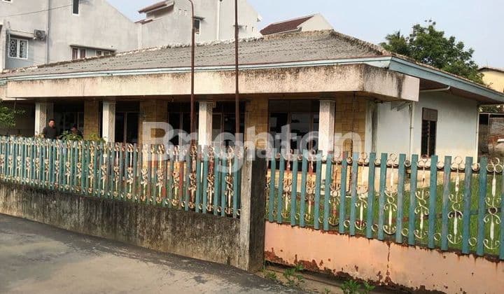 Rumah Sangat Luas Plus Bedeng Lokasi di Bambang Utoyo