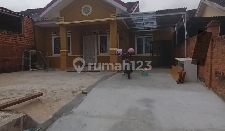 Rumah 1 Lantai Siap Huni Dekat Sekolah KM 7