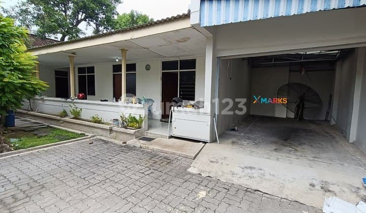 Rumah Hitung Tanah Lahan Luas Di Keprabon Solo