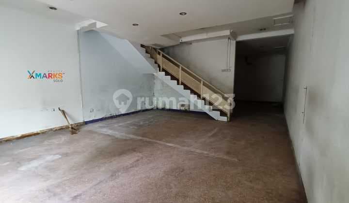Ruko 3 Lantai Dekat Pakuwon Mall Solo Baru