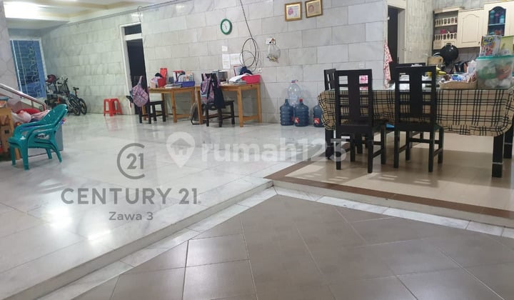 For Sale Nice Ready-to-Live-in House in Green Garden