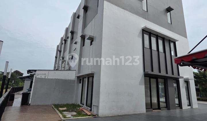 Disewakan Ruko di Lippo Cikarang 3 Lantai