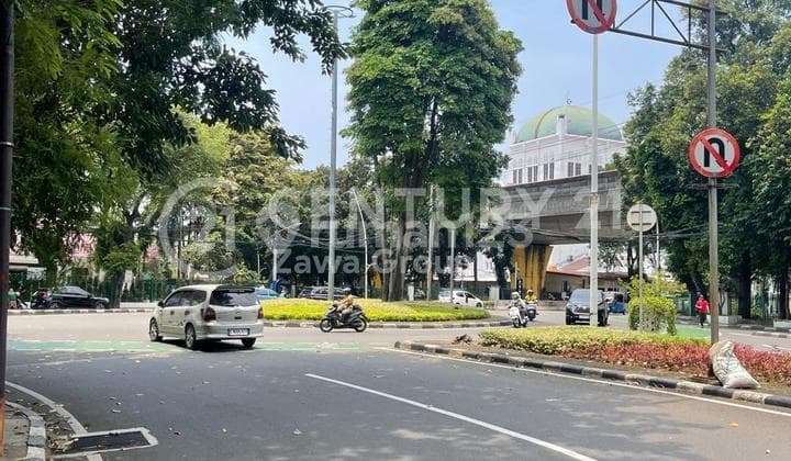 Dijual Bangunan Hitung Tanah di Menteng Jakarta Pusat