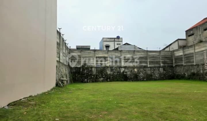 For Sale Flat and Ready-to-Build Plot in Kebayoran Bintaro