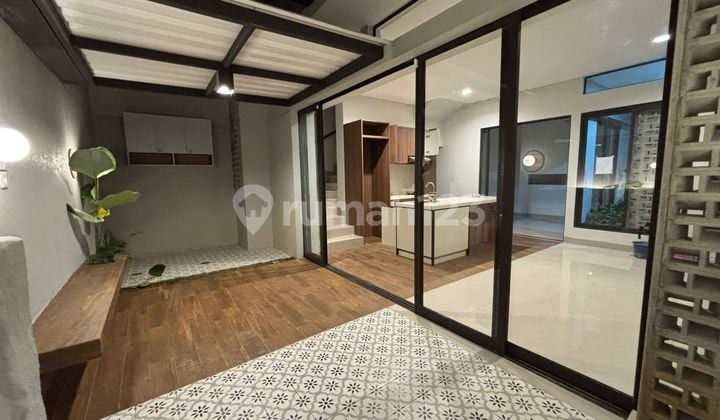 "Disewakan Rumah Lux Furnish di Summarecon Bandung,Tol Gede Bage