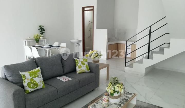 Y. Dijual Rumah 2 Lantai di Batununggal Bandung Soekarno Hatta