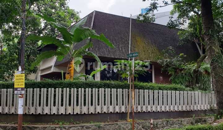 Y*Dijual Rumah Sayap Dago Bandung untuk Ruang Usaha, Strategis