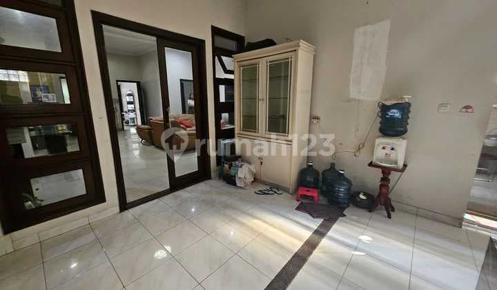 RUMAH BAGUS MINIMALIS MODERN LINGKUNGAN NYAMAN SIAP HUNI DI SINGGASANA PRADANA BANDUNG