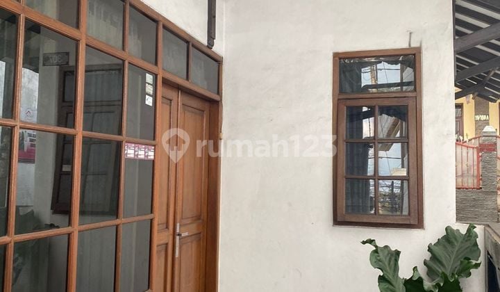 "Dijual Rumha di Daerah Dago Dalam Gang Universitas, Rs Borromeus