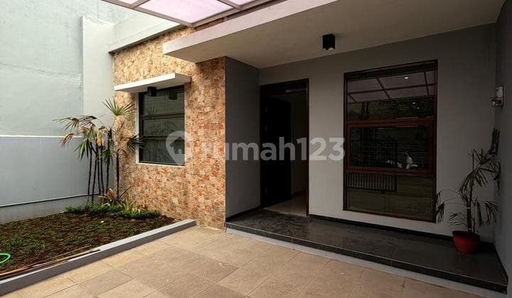 Y. Dijual Rumah Taman Kopo Indah 2 (Tki 2) Bandung, Pasar Segar