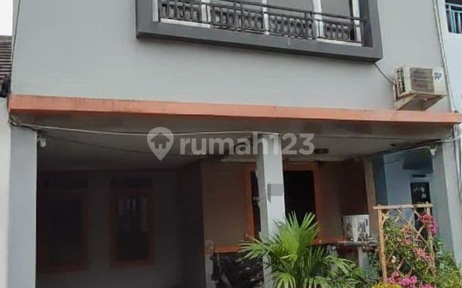 "Dijual Cepat Rumah Strategis 3 Lantai Komplek Sariwangi Bandung