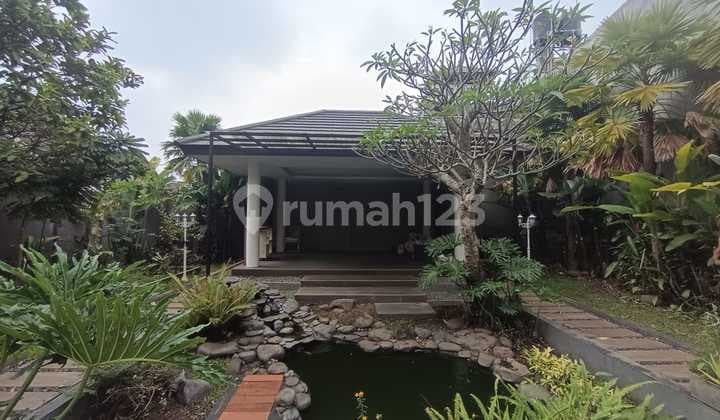 R. Dijual Rumah Lux 2 Lantai Moch Ramdan Bandung Strategis Asri