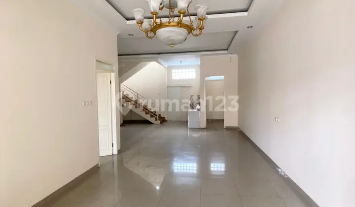 "Disewakan Rumah Daerah Turangga Cocok untuk Ruang Usaha Bandung