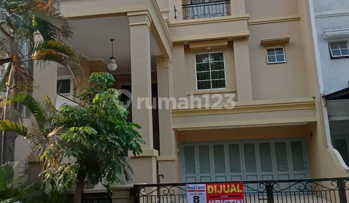 Jual Rumah Rapih di Kelapa Gading Jual Rumah Rapih di Kelapa Gading