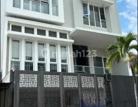 For Sale House in Kelapa Gading
